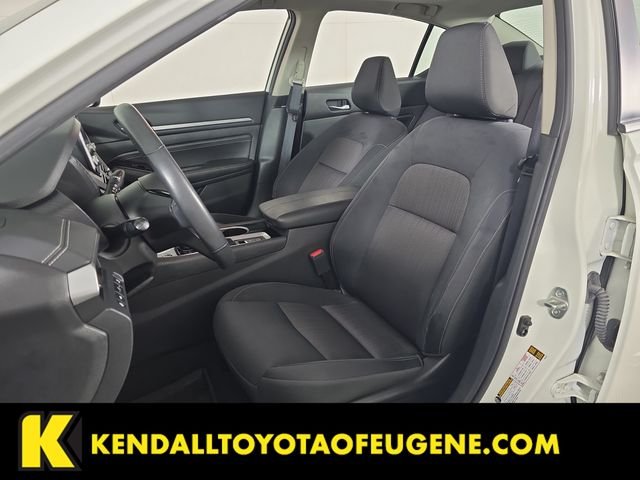 Used 2022 White Nissan 2.5 SV image 22
