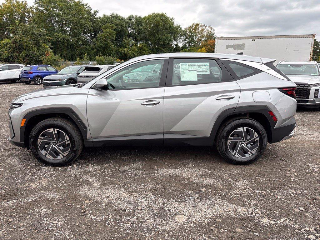 New 2026 Silver Hyundai Blue image 2