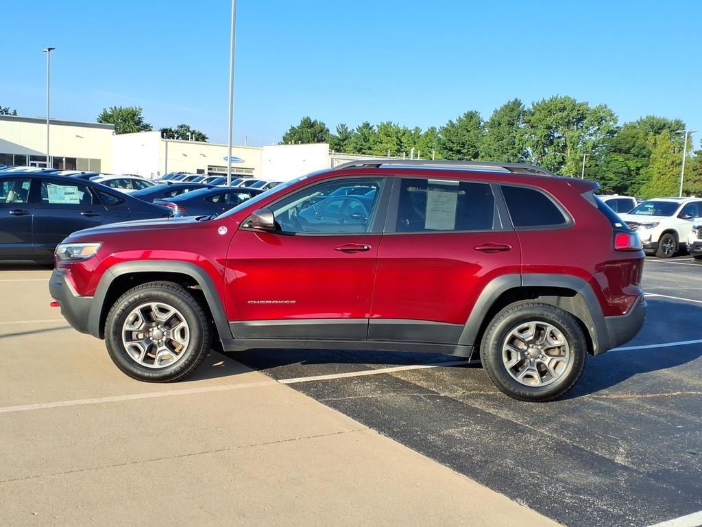 Used 2019 Jeep Cherokee Trailhawk with VIN 1C4PJMBX3KD216742 for sale in Savoy, IL
