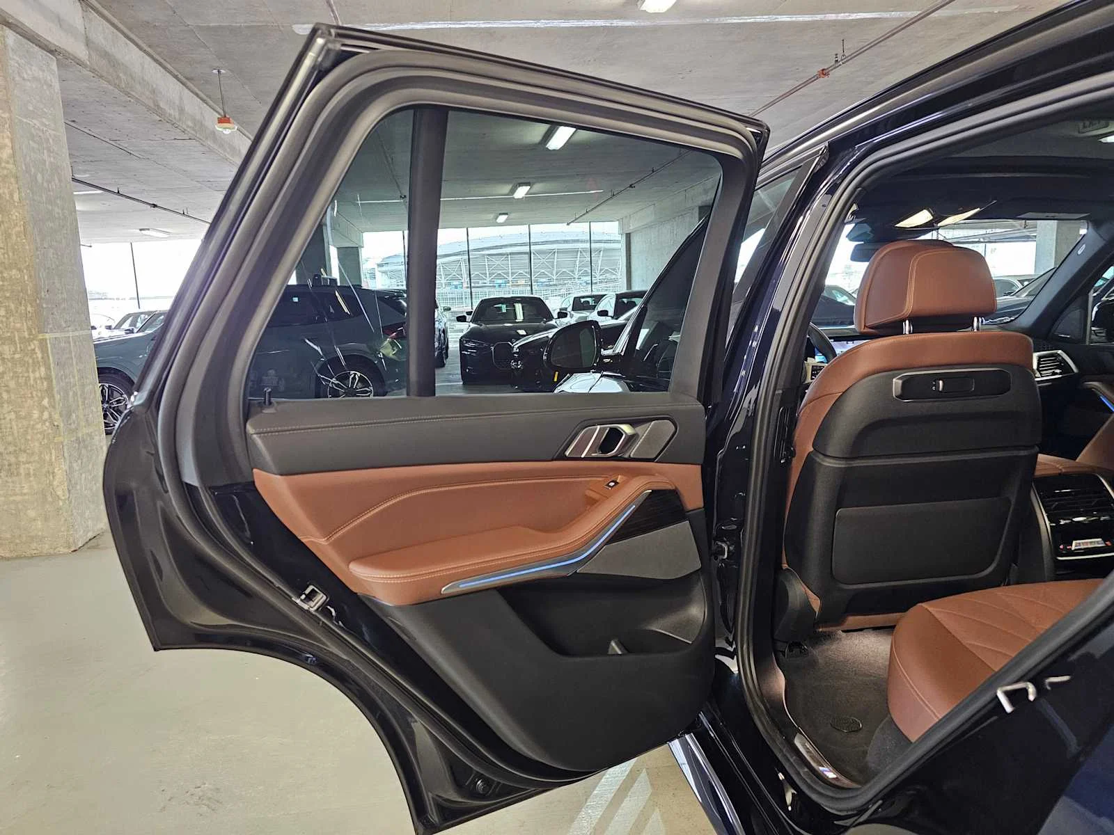 Used 2024 Carbon Black Metallic BMW xDrive50e image 28