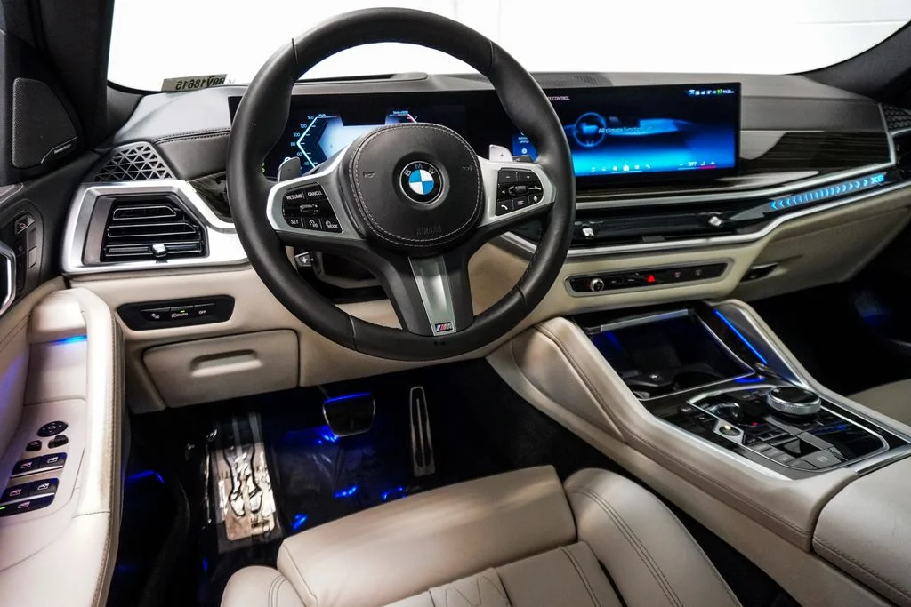 Used 2024 Black BMW xDrive40i image 15