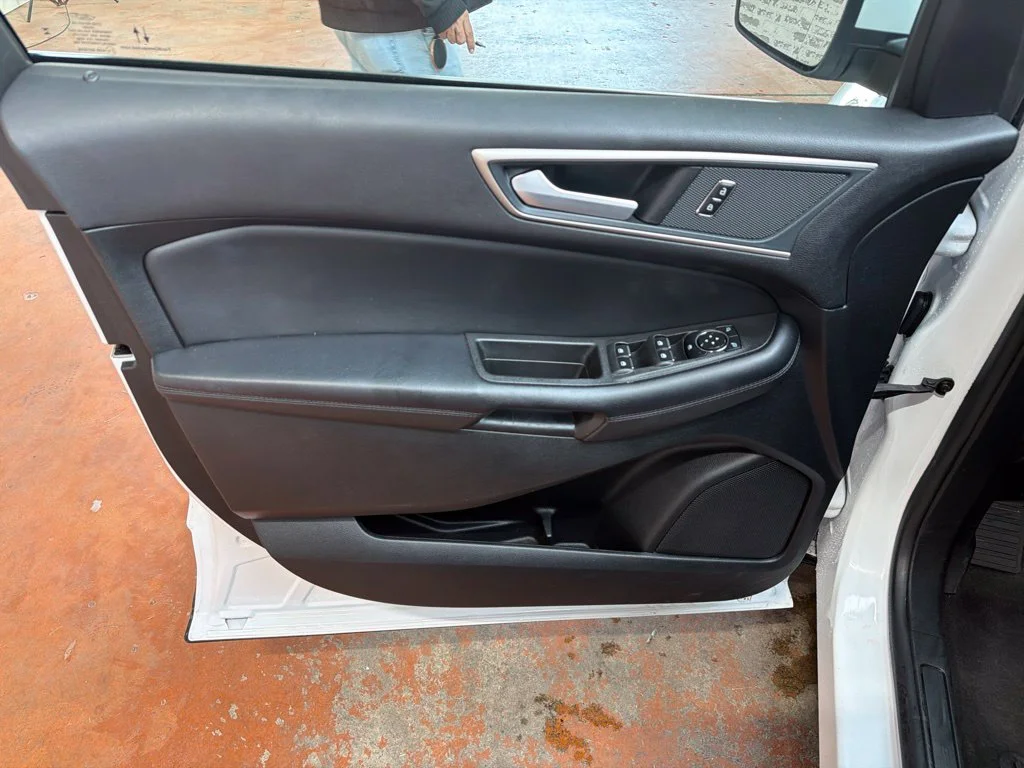 Used 2024 Oxford White Ford SEL image 19