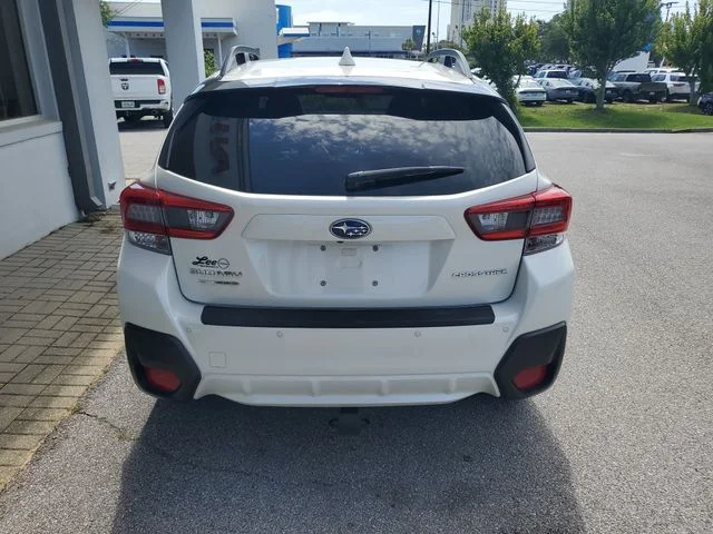 Used 2022 White Subaru Limited image 9