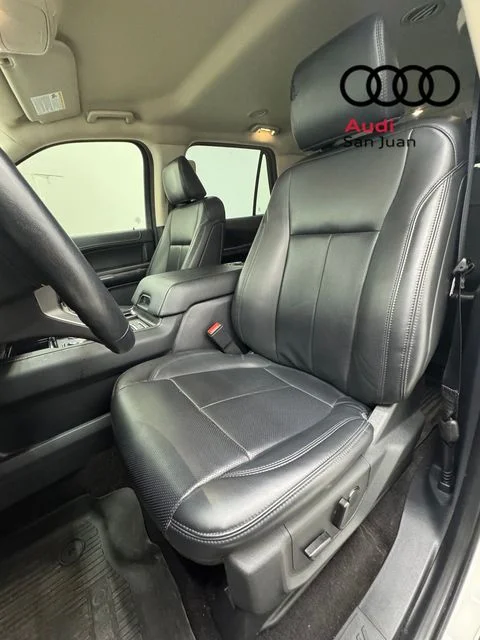 Used 2023 White Ford XLT image 25