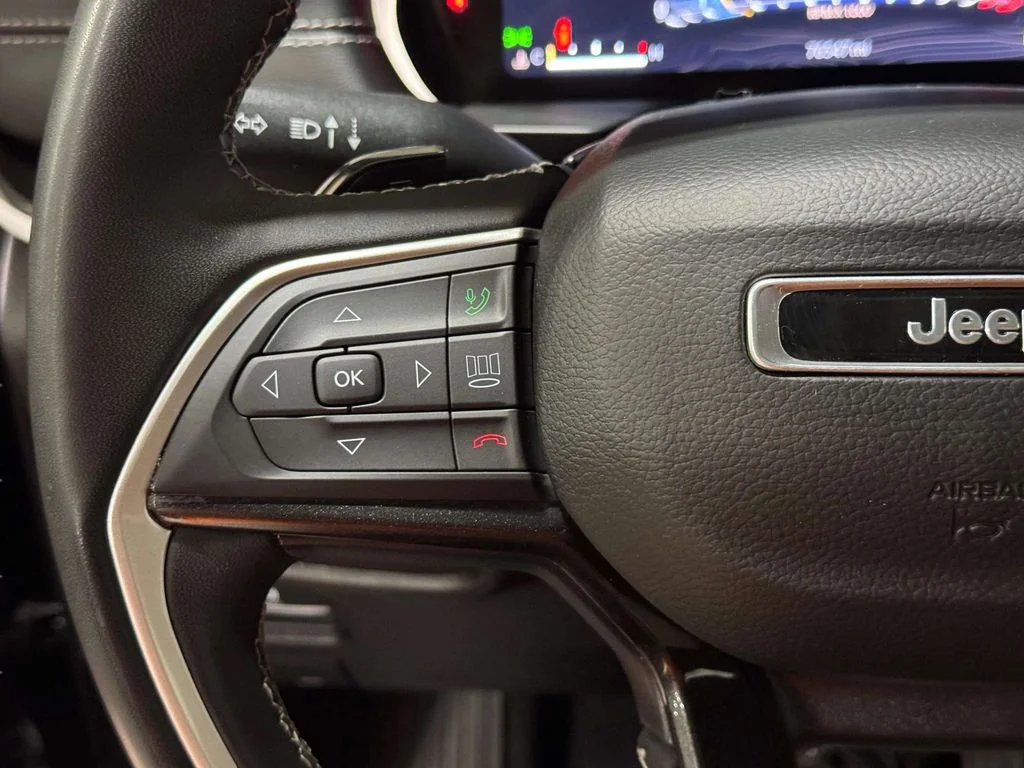 Used 2023 Black Jeep Altitude image 15