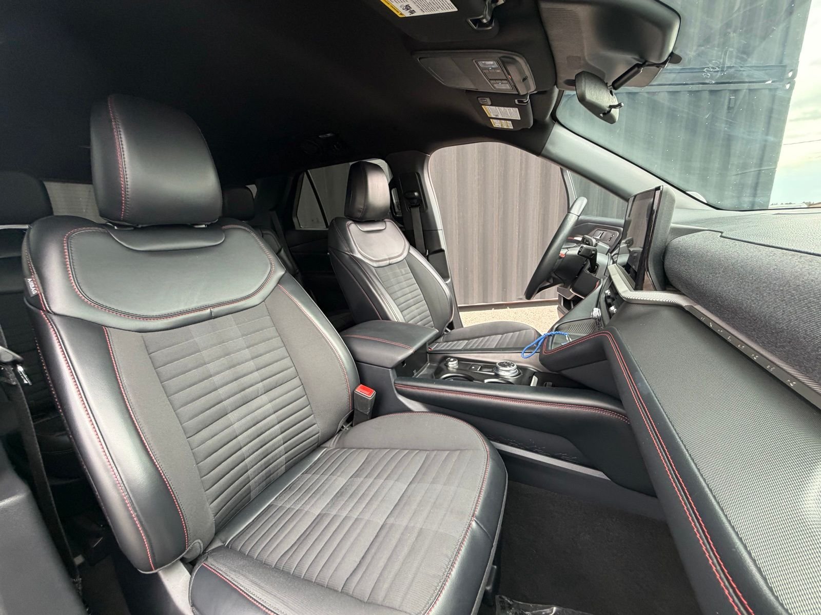 Used 2025 Gray Metallic Ford ST-Line image 35