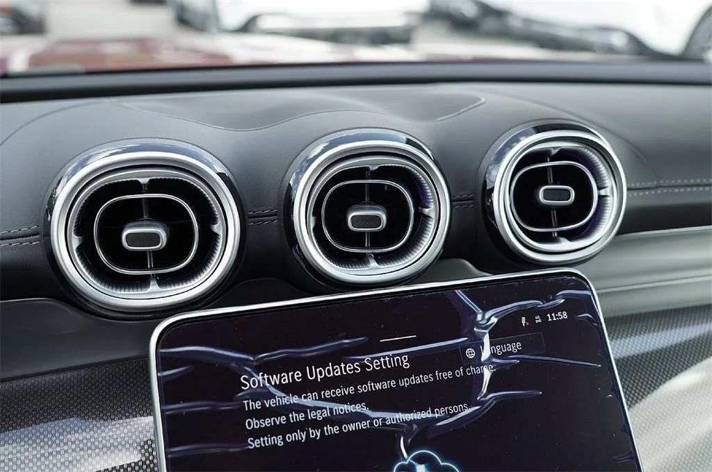 2026 Mercedes-Benz GLC Base - Photo 24