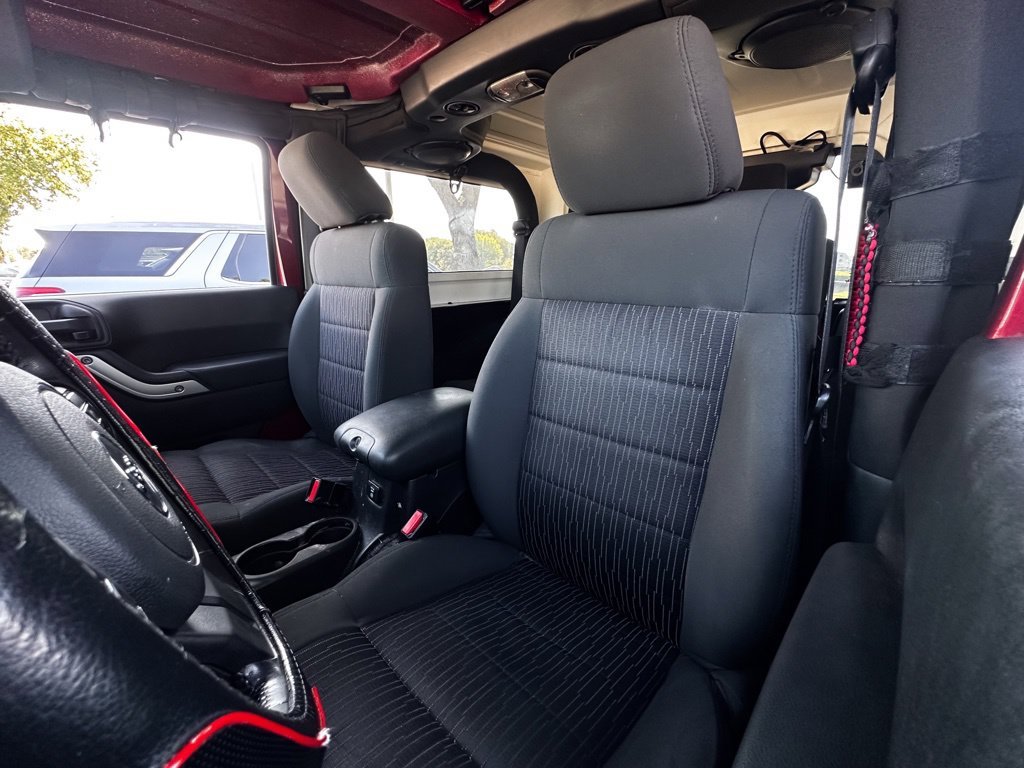 Used 2012 Red Jeep Sahara image 7
