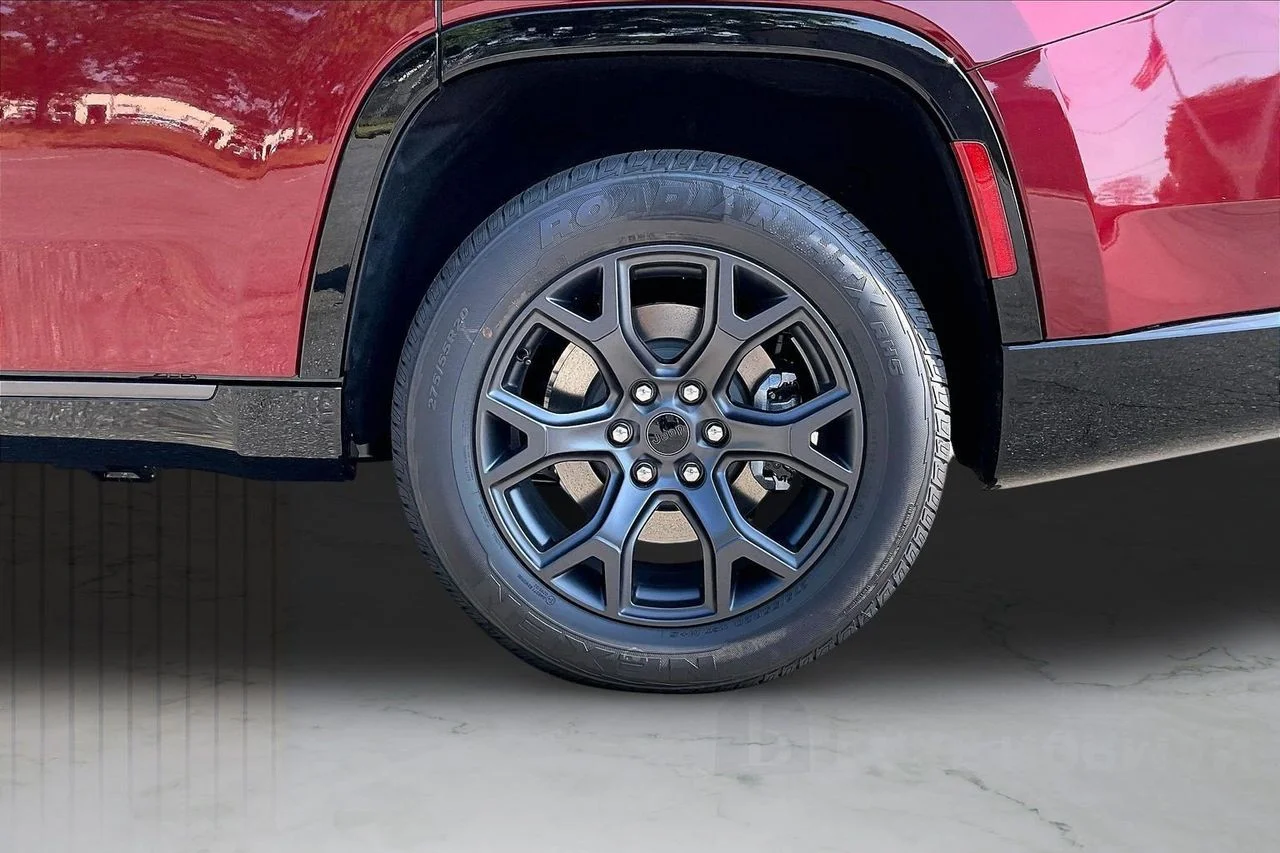 New 2026 Velvet Red Pearl-Coat Exterior Paint Jeep Limited Altitude image 37