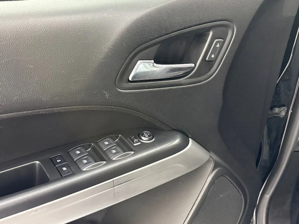 Used 2020 BLACK Chevrolet 4WD ZR2 image 26