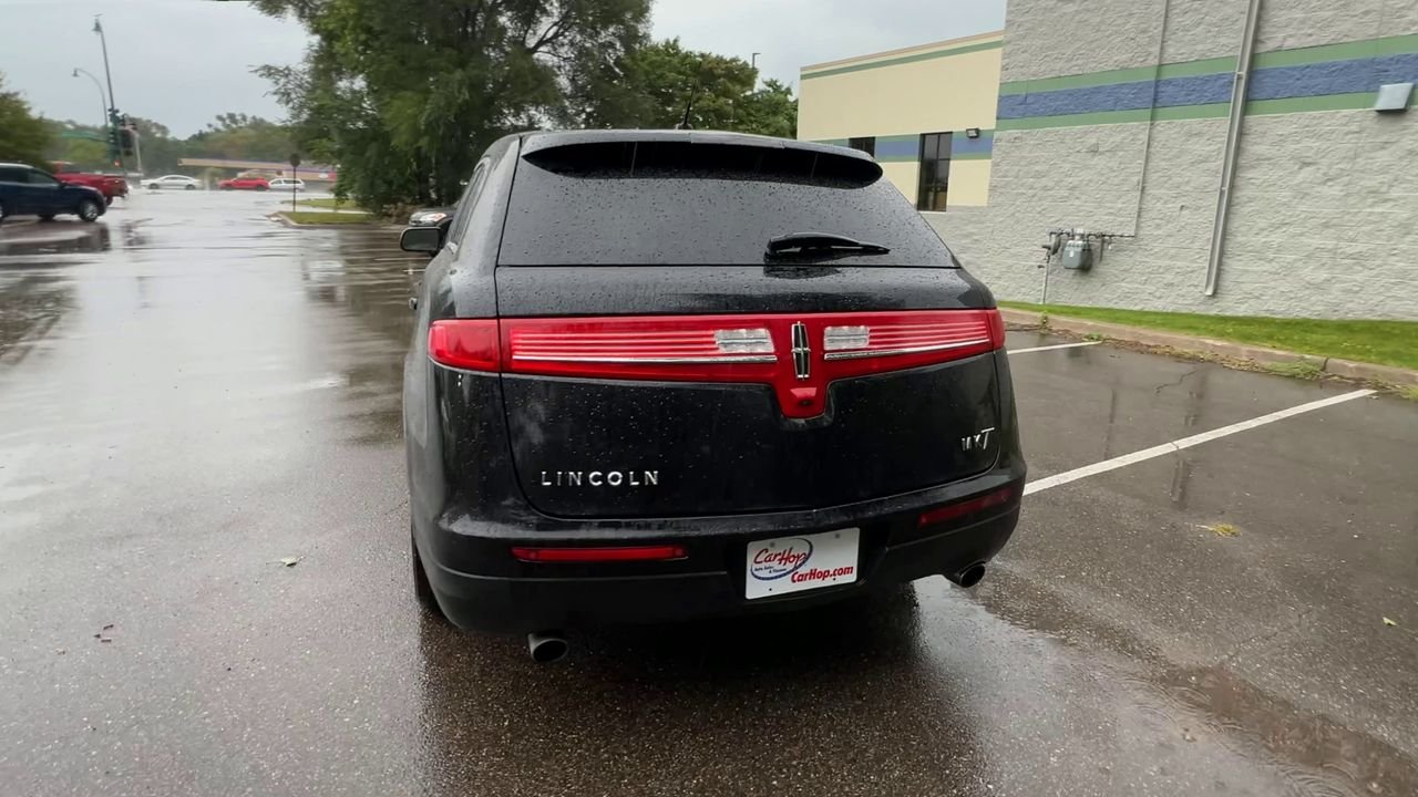2019 Lincoln MKT Reserve photo 2