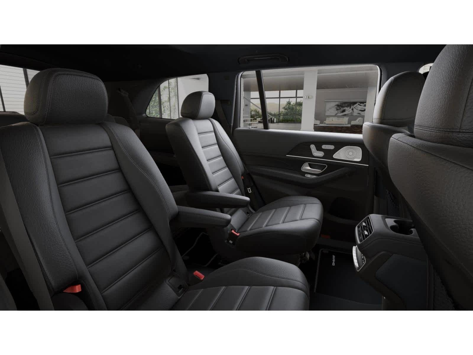 New 2026 MANUFAKTUR Moonlight White Magno Mercedes-Benz GLS 450 image 4