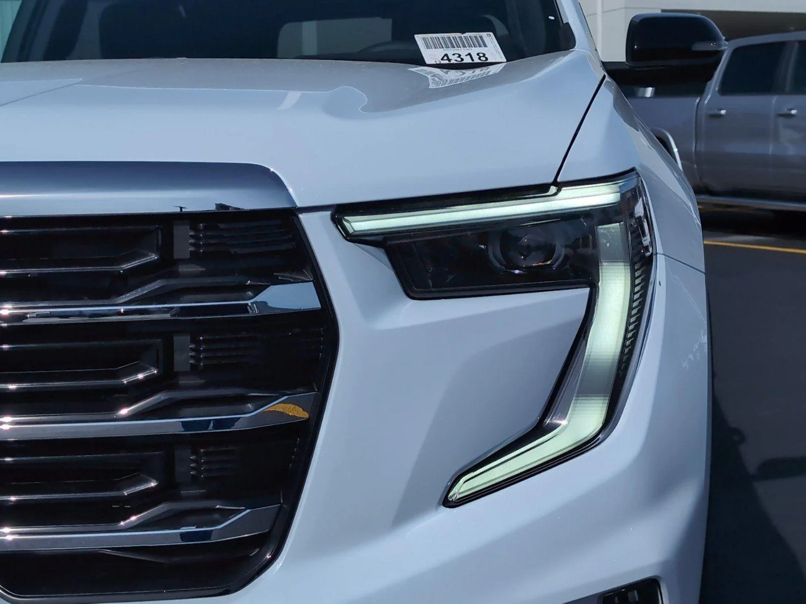 New 2026 Glacier White Tricoat GMC Elevation image 12