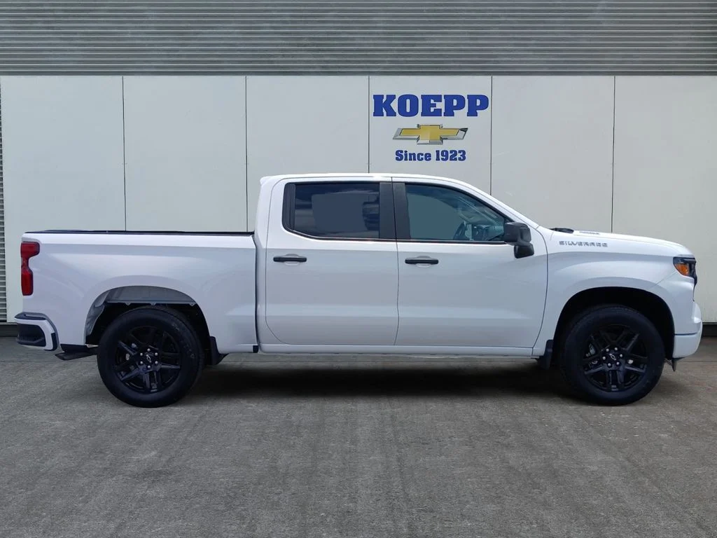 New 2026 Summit White Chevrolet Custom image 6
