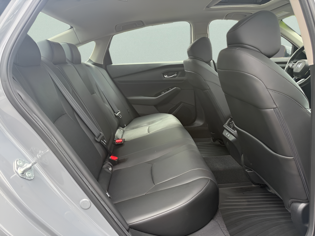 Used 2024 Gray Honda Touring image 13