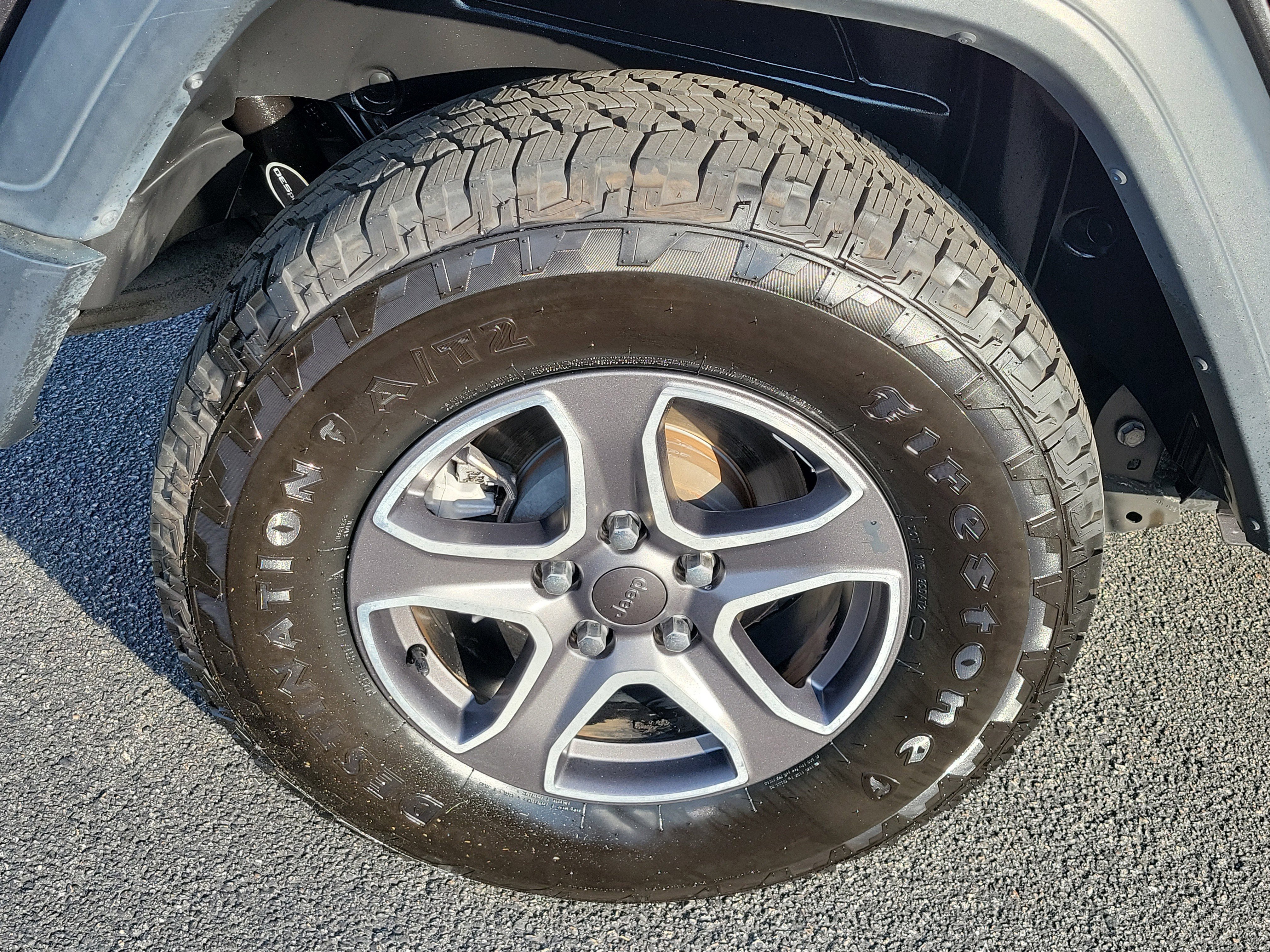 Used 2020 Granite Crystal Metallic Clearcoat Jeep Sport S image 9