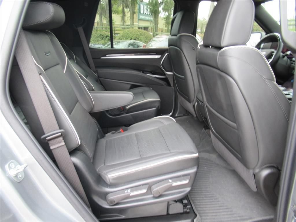 2025 Cadillac Escalade Premium Luxury - Photo 35
