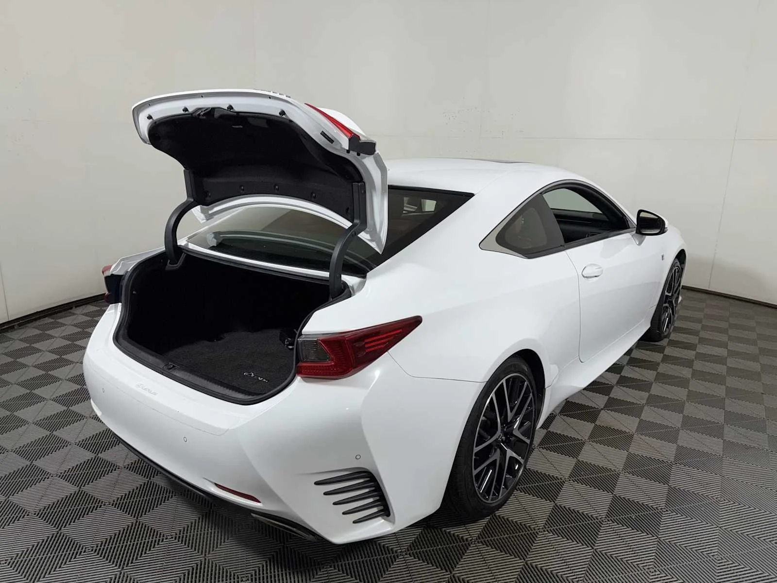 Used 2017 Ultra White Lexus  image 23