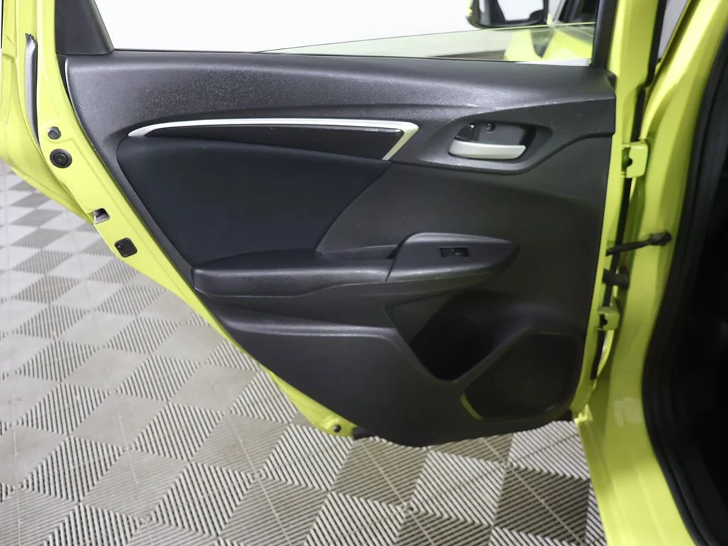 Used 2016 Mystic Yellow Pearl Honda LX image 21