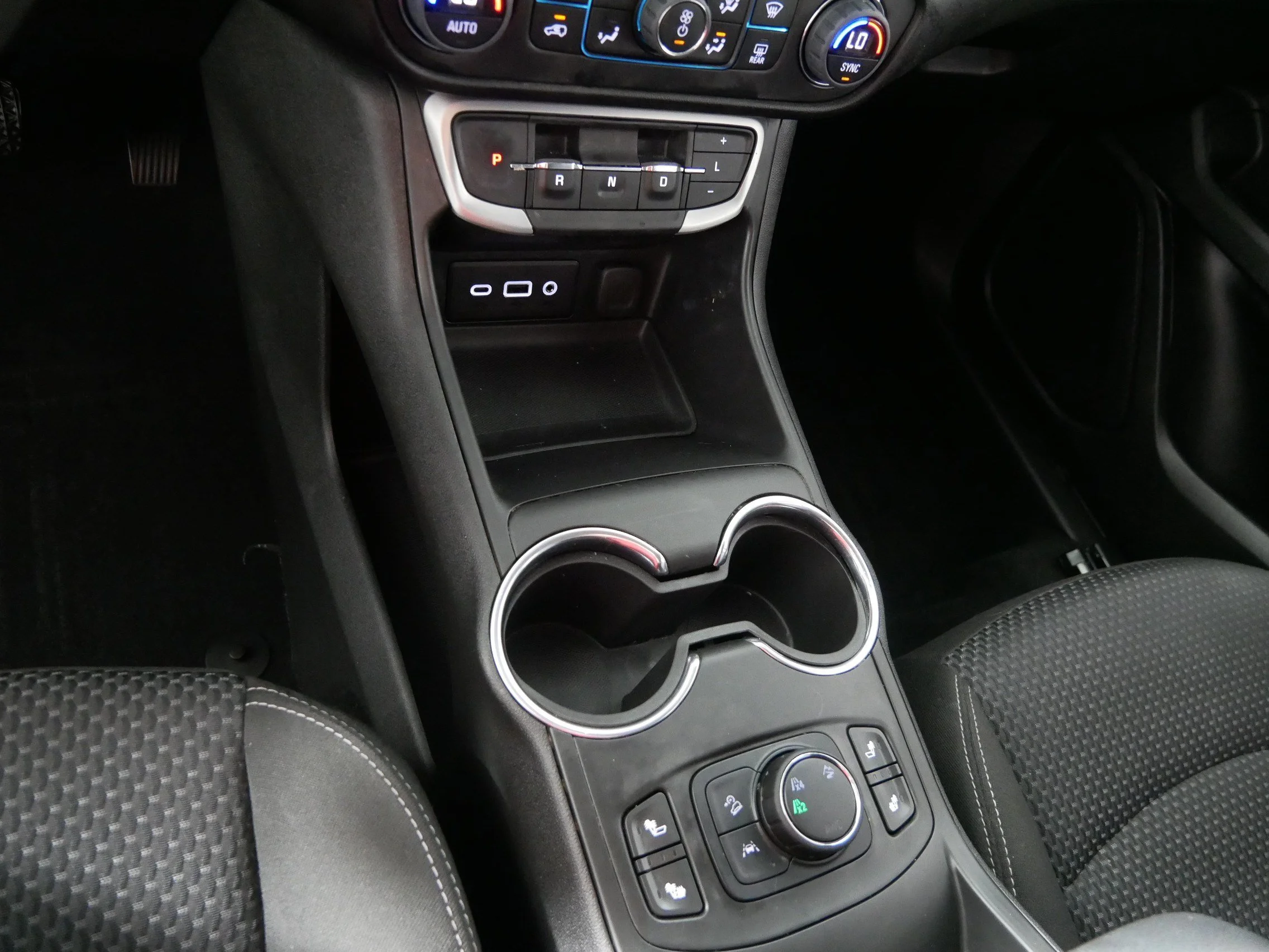 Used 2023 Desert Sand Metallic GMC SLE image 24