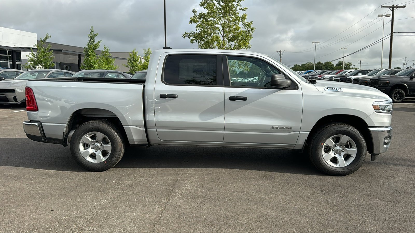 New 2026 Silver Zynith Exterior Paint RAM Tradesman image 4