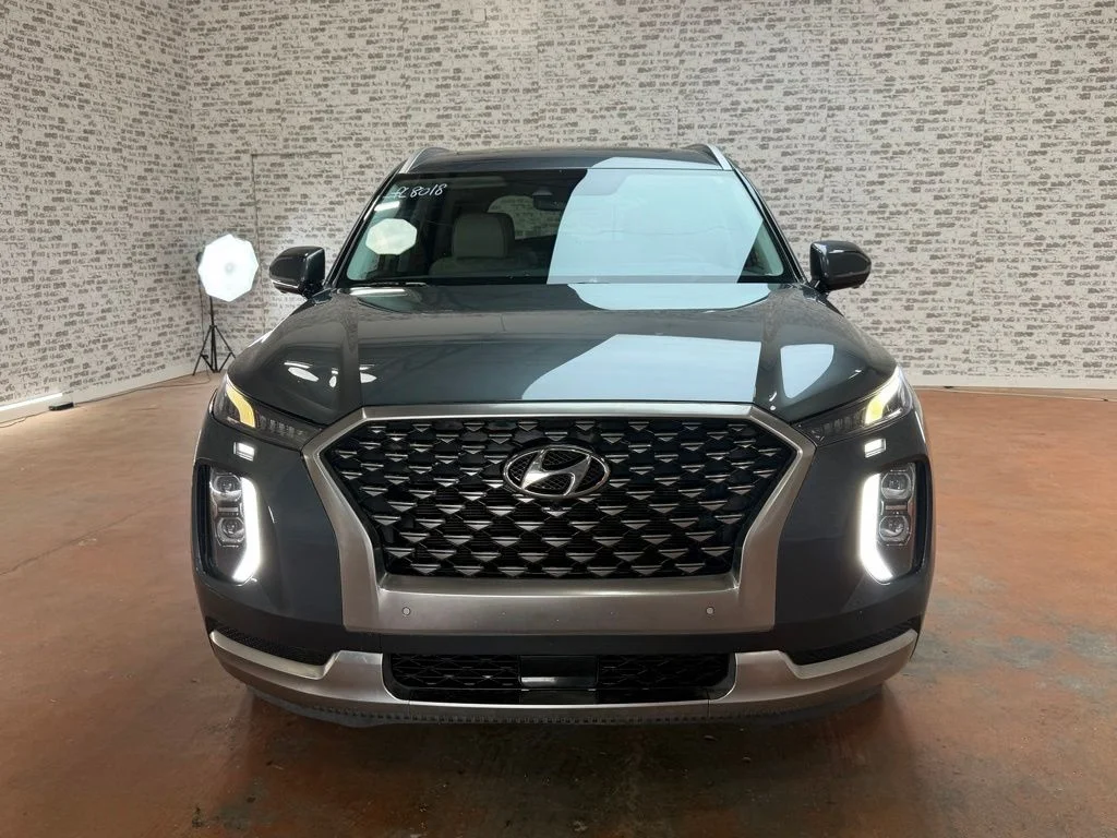 Used 2022 Gray Hyundai Calligraphy image 2