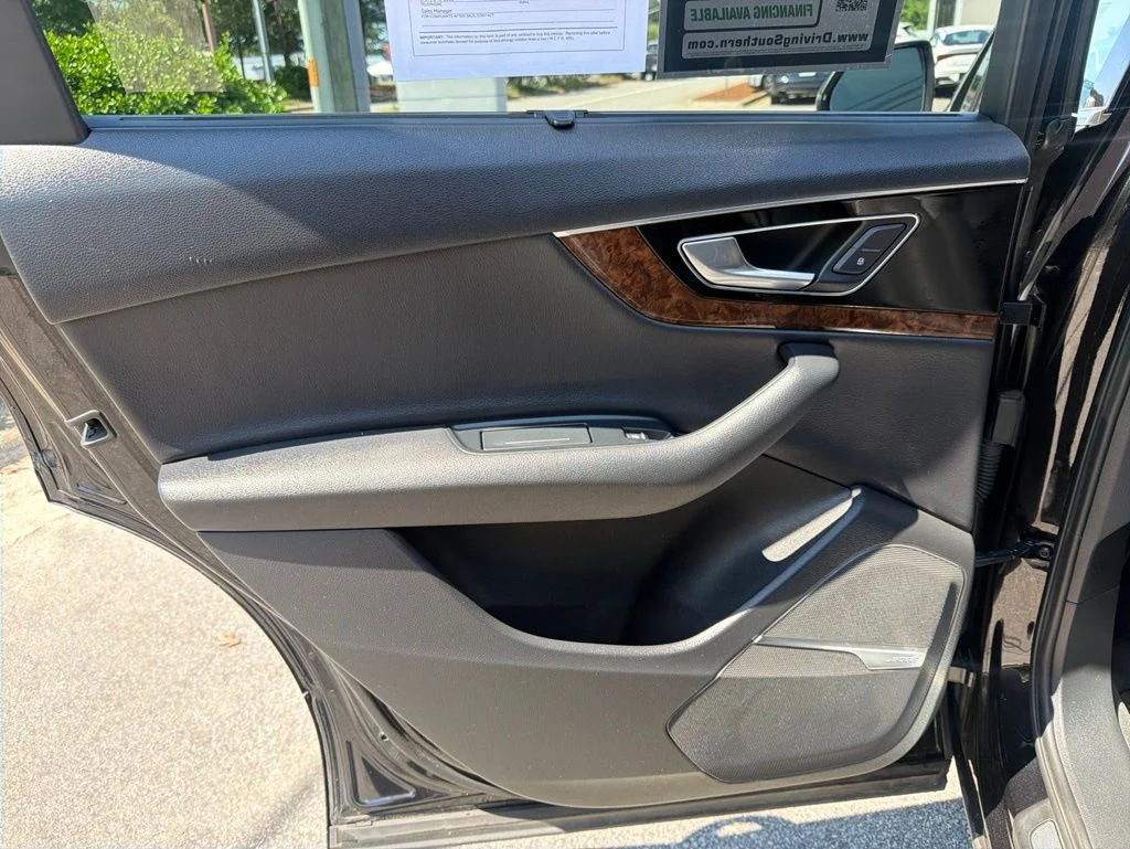 Used 2018  Audi 3.0T Prestige image 22