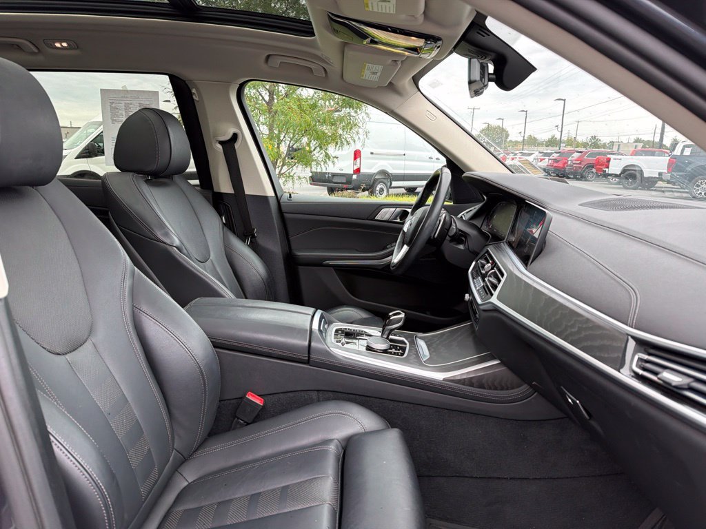 Certified Used 2022 Arctic Gray Metallic BMW xDrive40i image 11