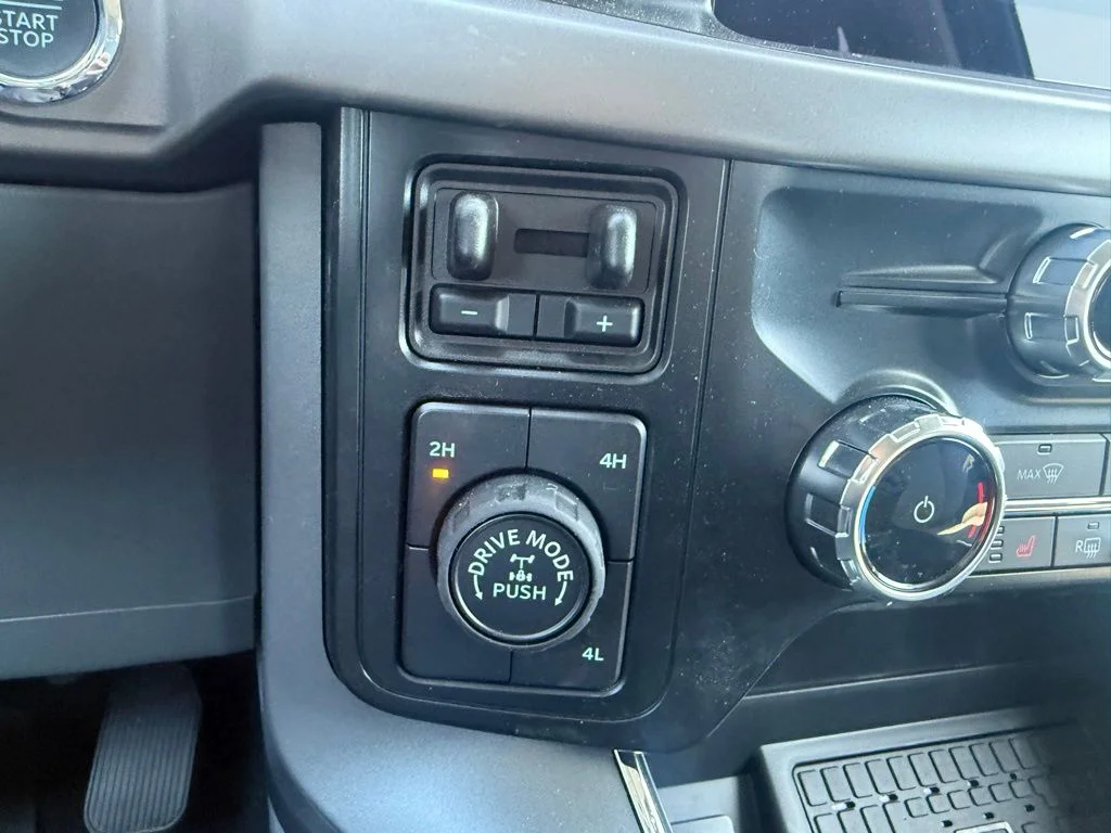 2025 Ford F-150 XLT - Photo 25