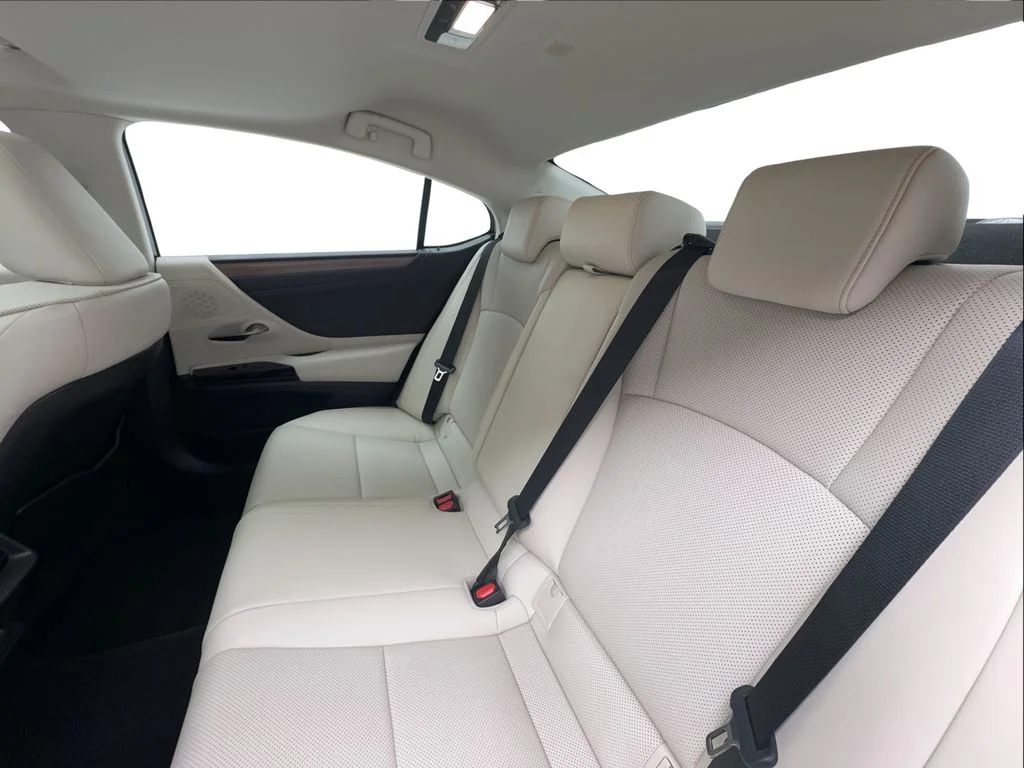 Used 2024 Black Lexus 350 image 26