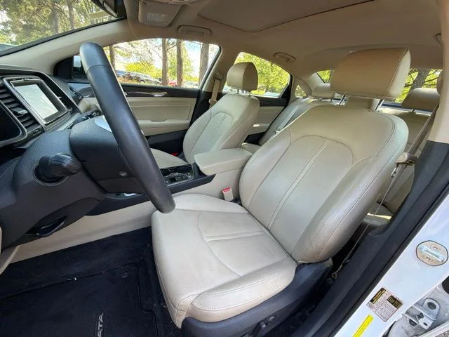 Used 2019 White Hyundai Limited image 10