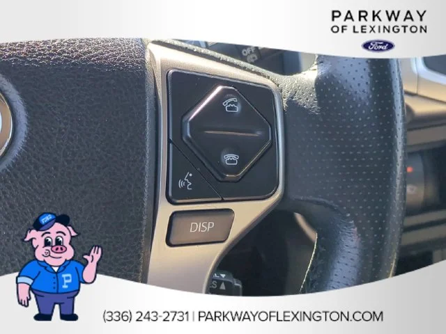 Used 2016 White Toyota SR5 image 17