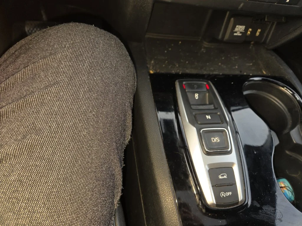 Used 2016  Honda Touring image 19
