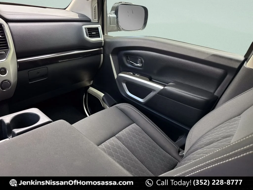 Used 2019 Gray Nissan SV image 29