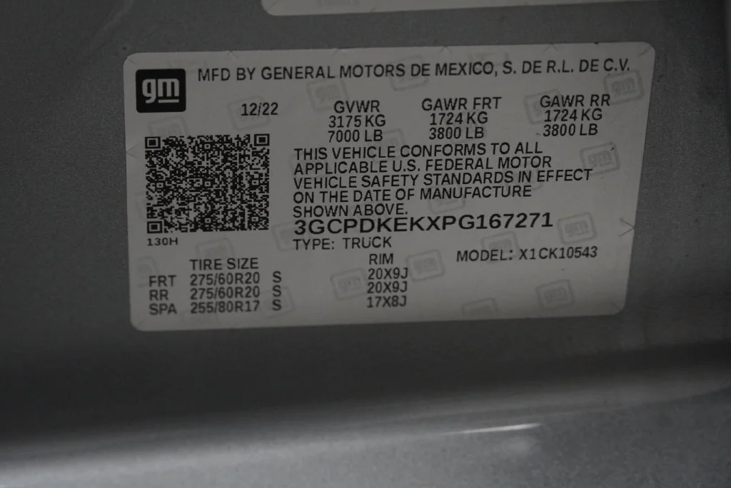 Used 2023 STERLING GRAY METALLIC Chevrolet LT image 45