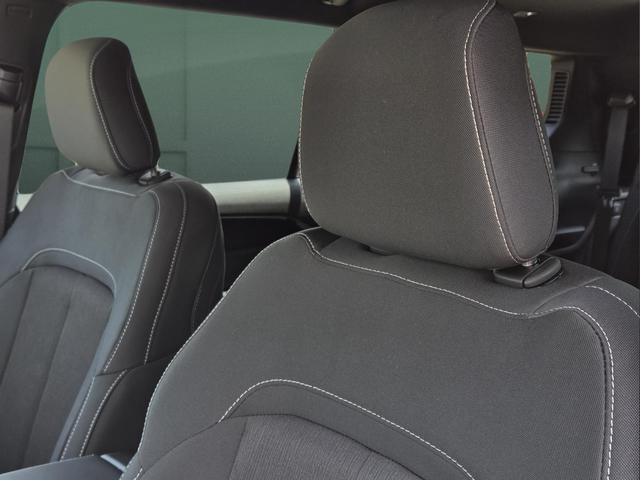 New 2026 Baltic Gray Metallic Clearcoat Jeep Laredo X image 18
