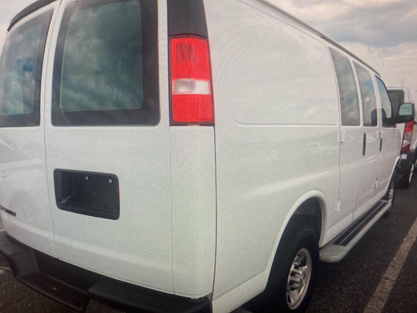 Used 2025 Summit White Chevrolet Cargo Van image 3