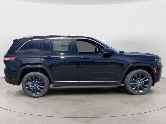 New 2026 Diamond Black Jeep 85TH ANNIVERSARY EDITION 4X4 image 7