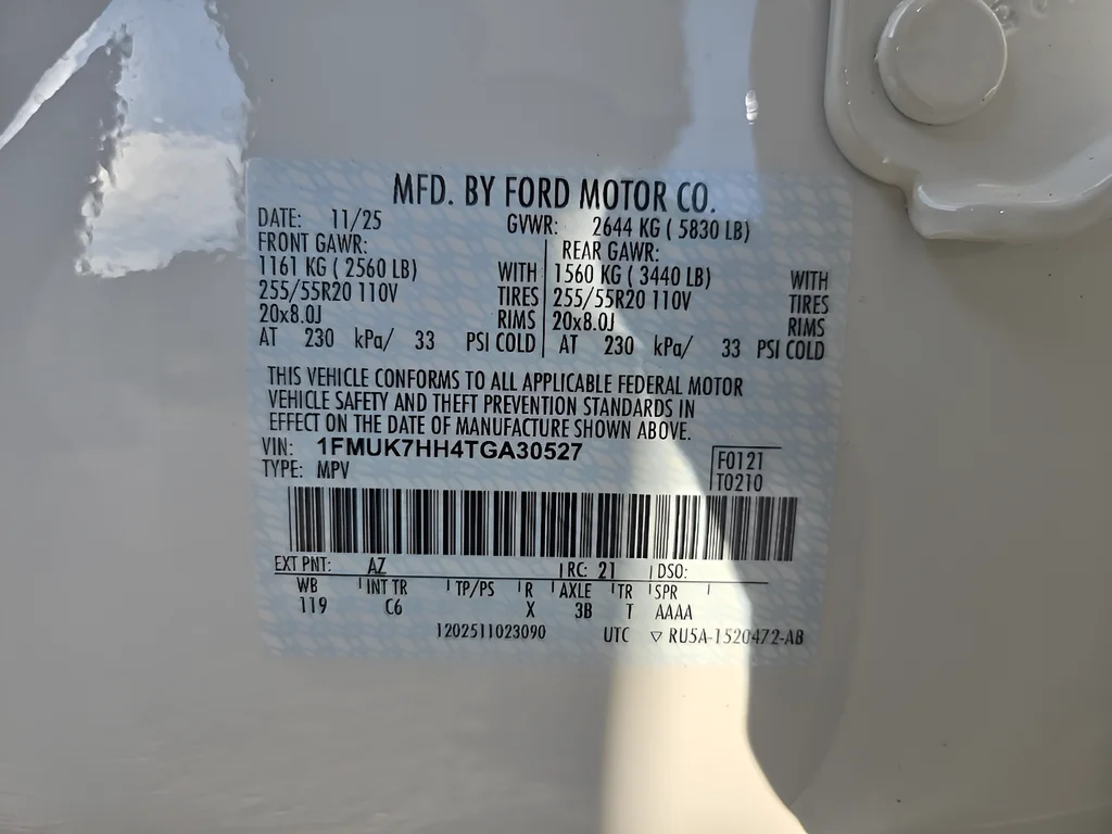 New 2026 Star White Metallic Tri-Coat Ford Platinum™ image 11