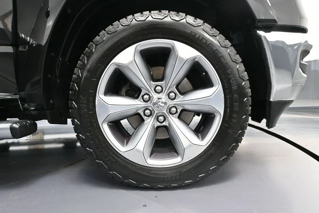 2019 RAM Ram 1500 Pickup Laramie - Photo 15