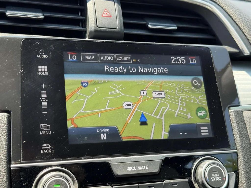 Used 2016  Honda Touring image 3