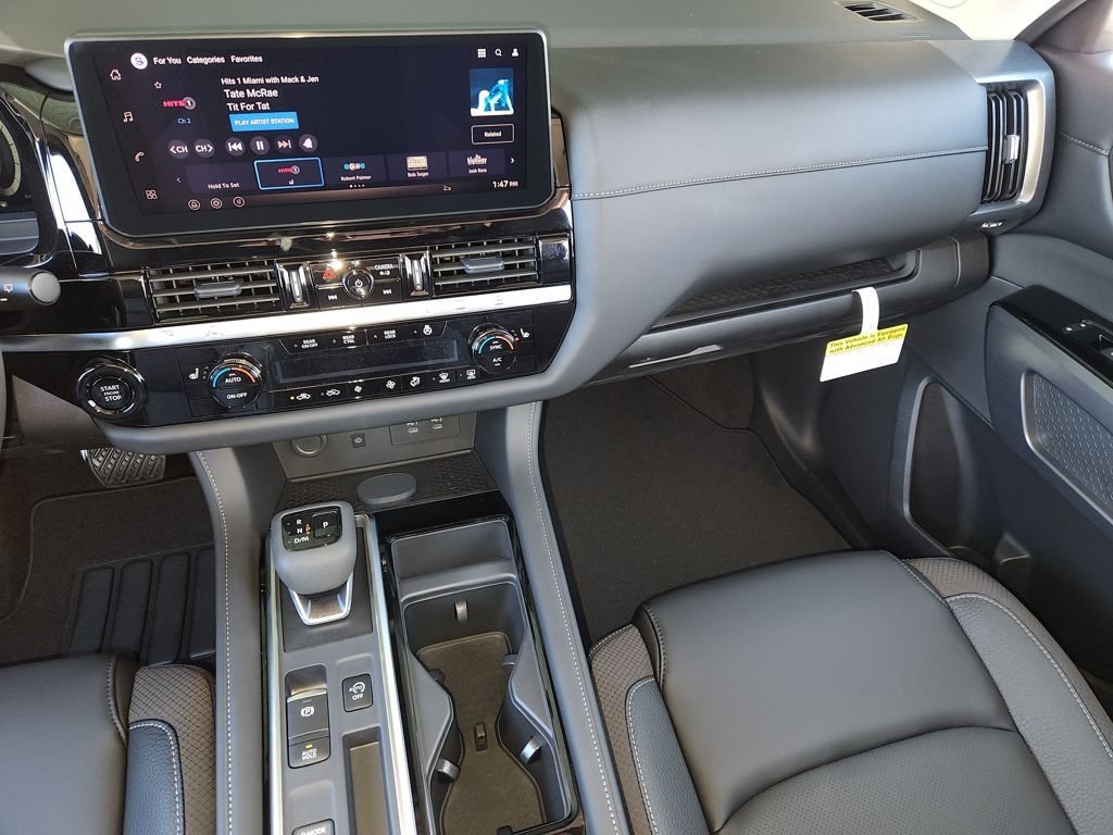 New 2026 Scarlet Ember Tintcoat Nissan SL image 15