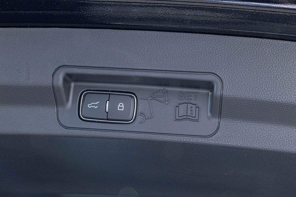New 2026 Agate Black Metallic Ford ST-Line image 28