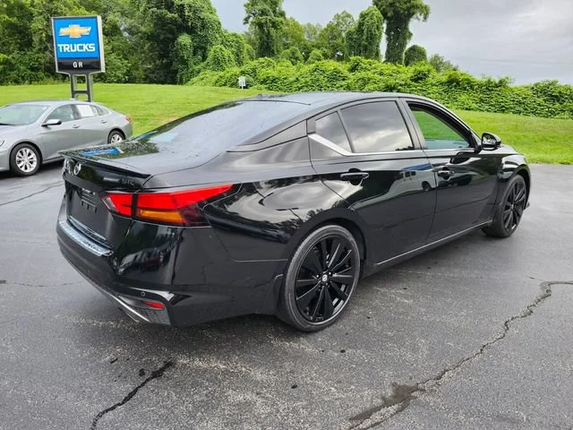 Used 2022 Black Nissan 2.5 SR image 8