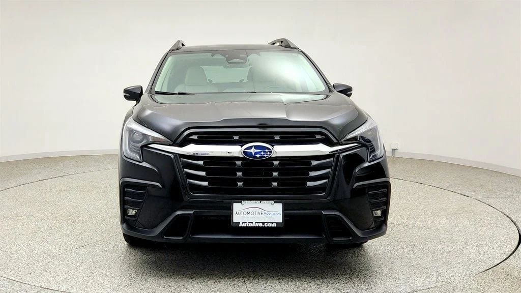 Used 2023 Crystal Black Silica Subaru Limited 7-Passenger image 2