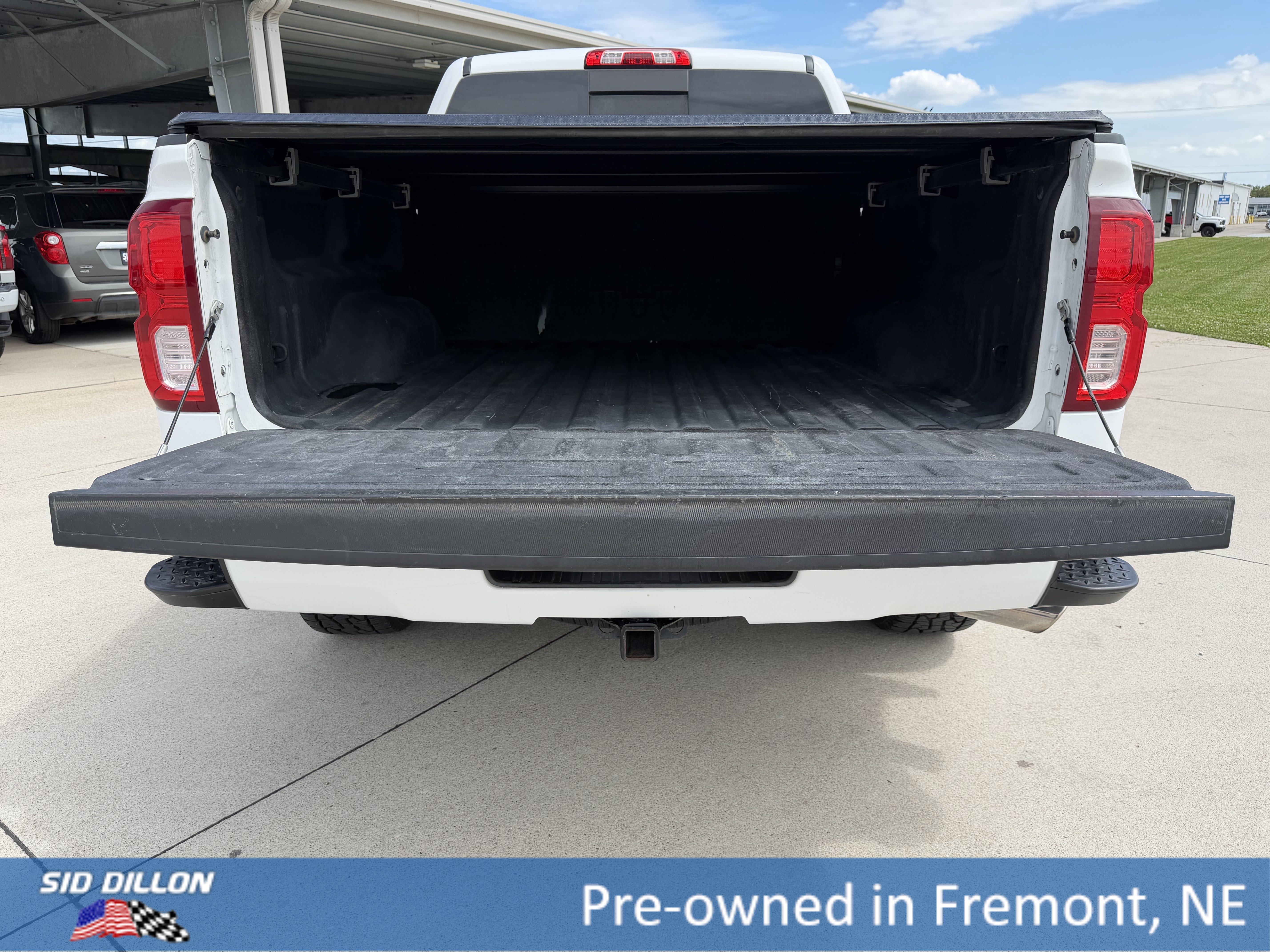 Used 2016 Summit White Chevrolet LTZ image 11