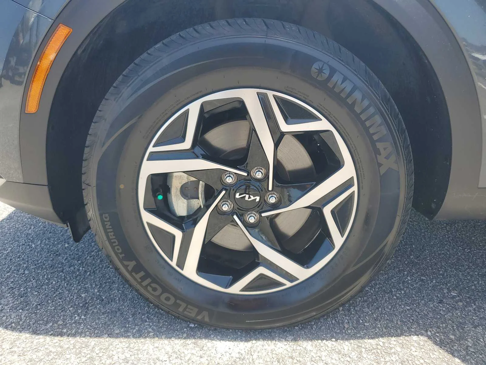 2023 Kia Sportage LX - Photo 16