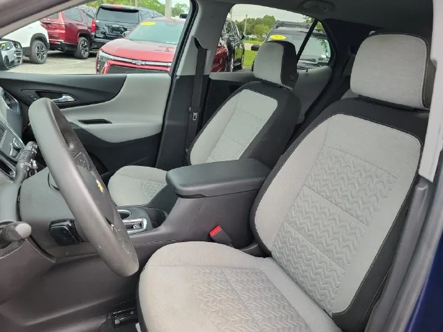 2023 Chevrolet Equinox LS - Photo 24