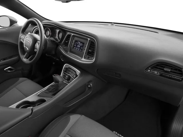 Used 2016 Pitch Black Clearcoat Dodge SXT image 21
