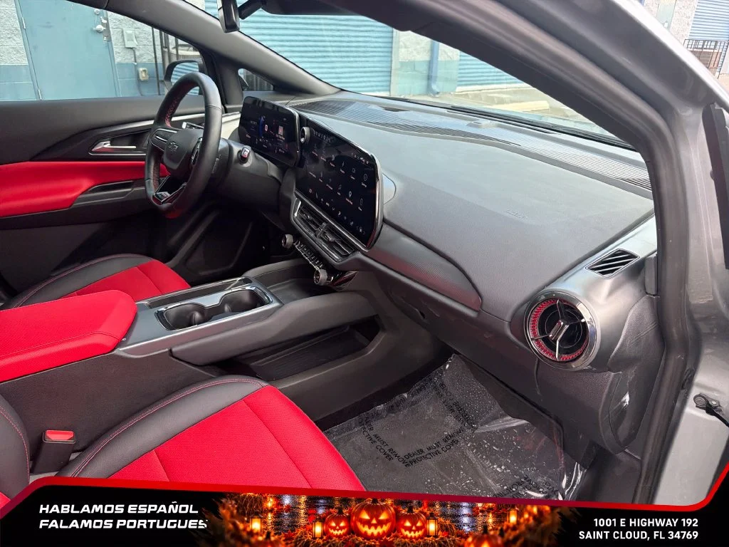 2024 Chevrolet Equinox EV RS - Photo 35